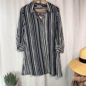 VIP Ave. NWT Blouse womens 14/16 navy blue/white striped